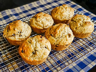 These muffins are good with currants, or without. These muffins are good with currants, or without.